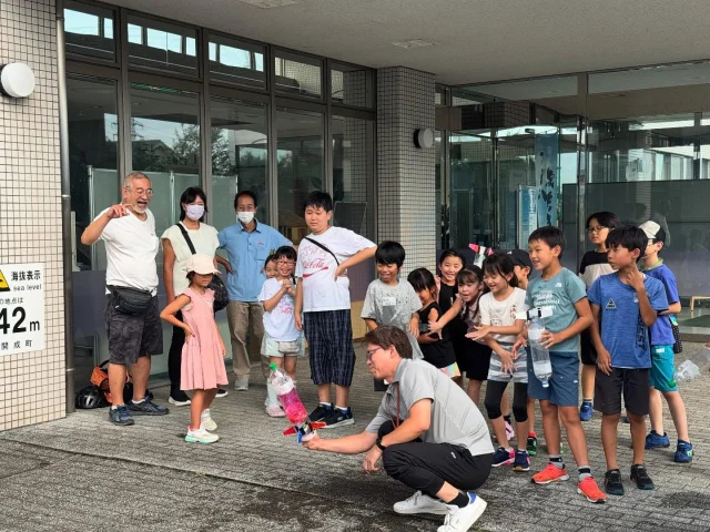 夏休み小中学生居場所づくり支援事業を開催しました。
7/30.8/6.8/20と3日間に渡り開催し、30名近い方にご参加いただきました。
中々うまく行かないこともありましたが、色々な方のご支援のおかげで無事終了することが出来ました。
誠にありがとうございました。

子ども達の反応も上々！
来年はもっとグレードアップした居場所づくり支援事業を開催します😆
みんな、また来年よろしくね！

#夏休み
#居場所づくり
#開成町
#社協